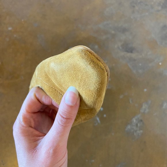 About Arianne Galo Slingback Low Heels - Picture 5 of 11